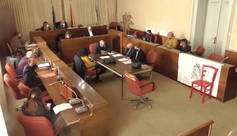 Consiglio comunale di Mascali: imperversa la polemica tra la consigliera Finocchiaro e il sindaco Messina