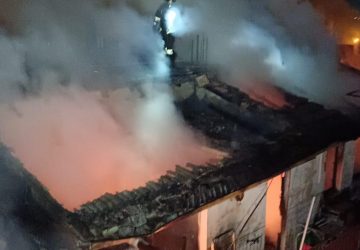 Zafferana Etnea, fiamme in appartamento al terzo piano