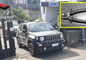 Ruba scarpe da un negozio: denunciata dai Cc