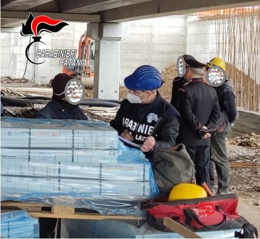 Randazzo, controlli ai cantieri: denunce e sanzioni per oltre 8.000 euro