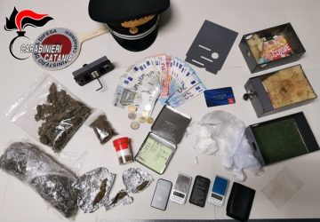 Teneva la &ldquo;merce&rdquo; in una cassaforte segreta: arrestato