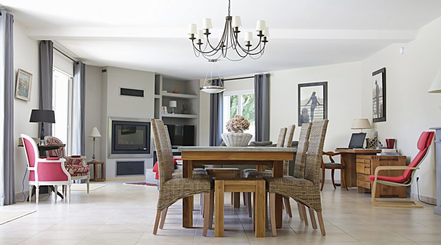 Come arredare la sala da pranzo: la scelta del tavolo