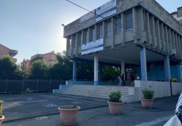 Giarre, scasso e furto nei locali della scuola Rita Levi Montalcini
