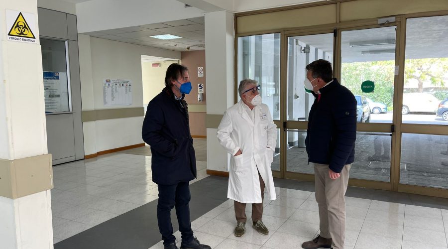 Giarre, aggressione in ospedale, il sindaco si reca al Sant’Isidoro