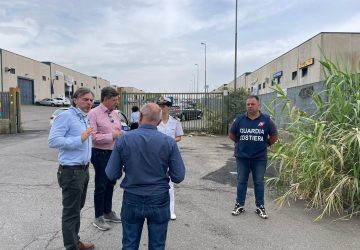 Un torrente di liquami provenienti dalla Zona artigianale. Sopralluogo della Guardia Costiera