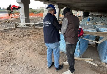 Controlli nei cantieri edilizi, pioggia di sanzioni per lavori irregolari