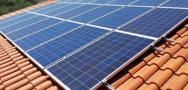 Impianti fotovoltaici: sempre più italiani scelgono di installarli per raggiungere l’indipendenza energetica