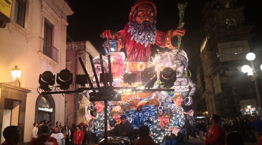 Carnevale di Acireale: vince “Selva oscura” del cantiere Ardizzone, omaggio a Dante Alighieri