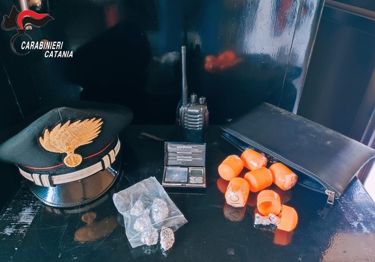 Spaccio di droga a Librino: 3 denunciati