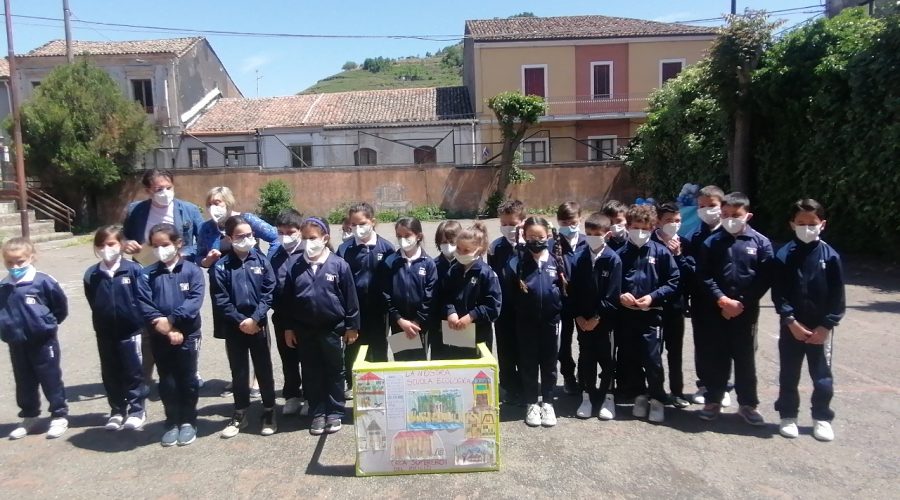 La scuola primaria Pietro Scuderi di Linguaglossa riceve il premio Enegan per la campagna “Elio e i cacciamostri”