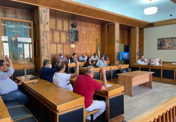 Giarre, il "miracolo" di Cantarella: la tariffa della Tari rimane invariata