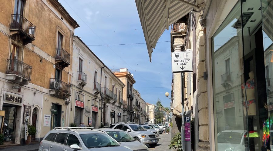 Giarre, commercio in pieno fermento: nuovi negozi e ristrutturazioni in corso