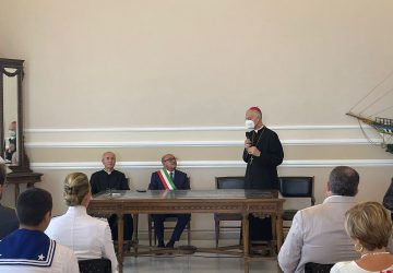 Riposto, la visita istituzionale al Comune del Vescovo