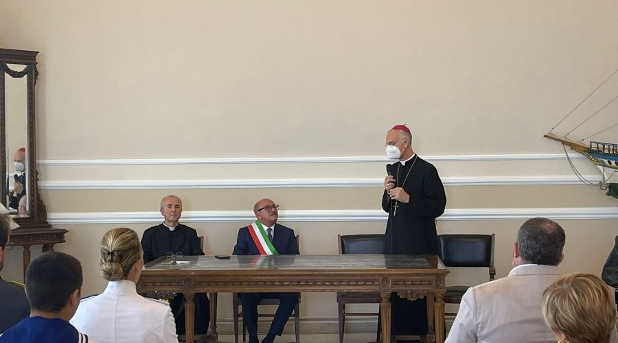 Riposto, la visita istituzionale al Comune del Vescovo