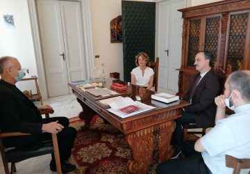 Lotta alle fake news: accordo d&rsquo;intenti tra Assostampa Catania e diocesi di Acireale