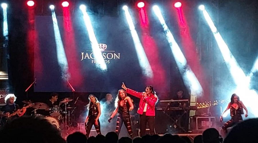 Jackson Friends, esplosione di musica e arte in piazza San Pietro