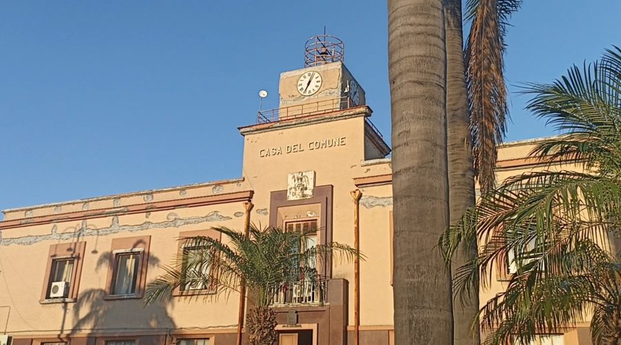 Emergenza rifiuti a Mascali, il sindaco Messina: “Opposizione faccia la propria parte”
