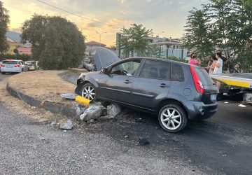 Mascali, incidente autonomo in via D'Angelo. Ferita una 12enne. Interviene elisoccorso