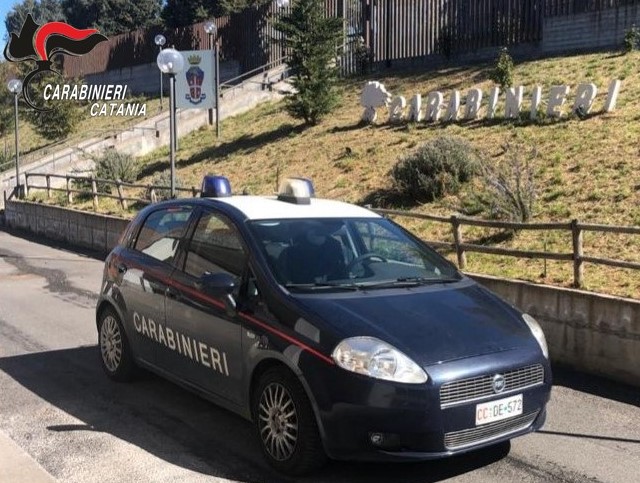 Minacce e violenze ripetute alla moglie: in manette 46enne