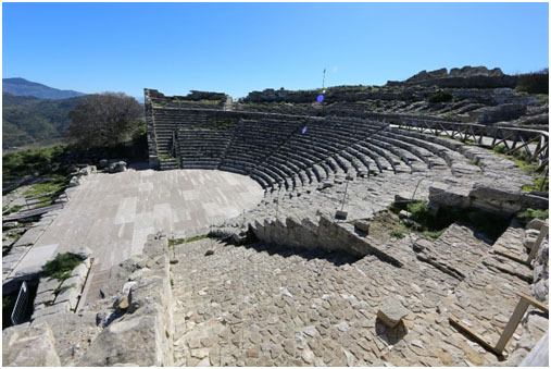 Nell’emozionante scenario del parco archeologico di Segesta la prima edizione del “Segesta teatro festival”