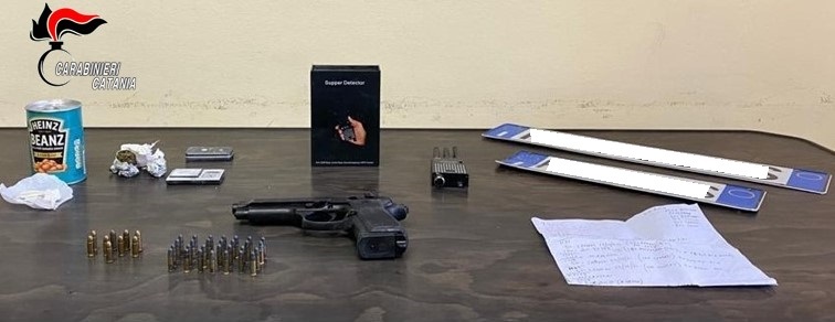 Giarre, non solo spacciatore, aveva una Giulietta rubata ed i “ferri del mestiere”: denunciato