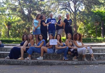 Riposto, da compagni di classe ad amici. Sempre insieme dalle superiori