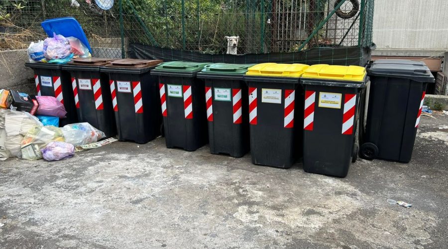 Giarre, collocate nuove batterie di cassonetti in via Romagna