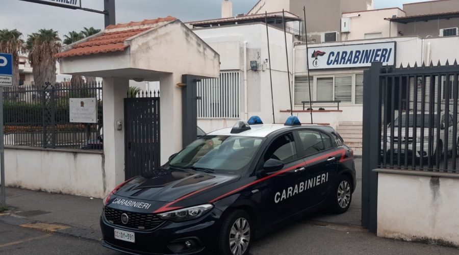 Aggredisce e picchia la convivente: arrestato 50enne di Giardini Naxos