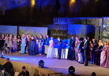 Applausi al Teatro Antico per una "Boheme" con i colori dell'Ucraina