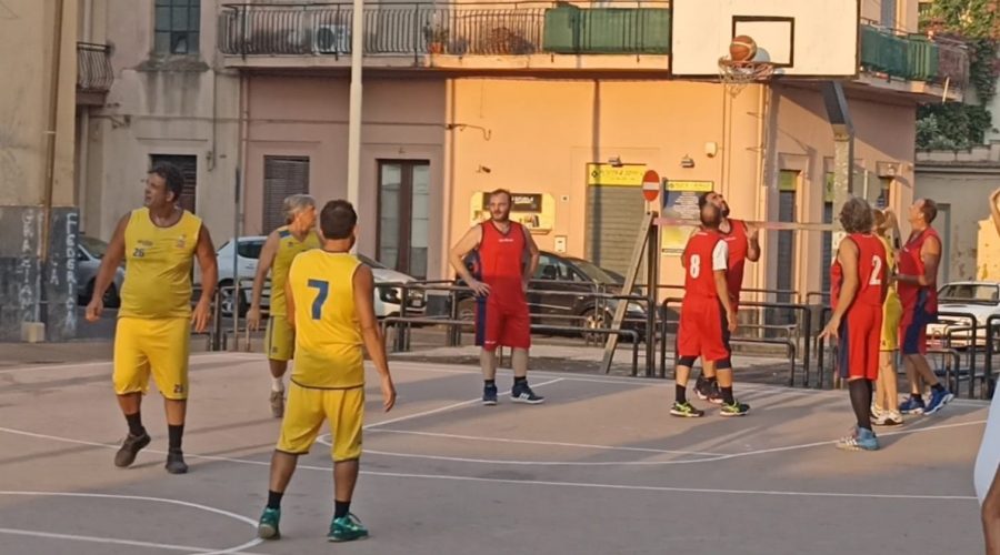 Mascali, torneo di basket in memoria del prof. Sergio Trefiletti