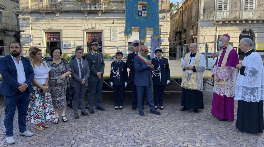 Riposto accoglie il nuovo parroco Marco Catalano. Il saluto del sindaco a nome della città
