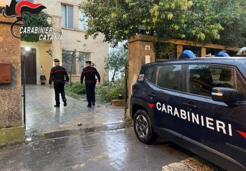 Comunit&agrave; in fiamme, anziana salvata dai Carabinieri