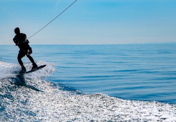 Vacanze alternative, tra escursioni e attivit&agrave;: come trascorrere le ferie all&rsquo;insegna dello sport