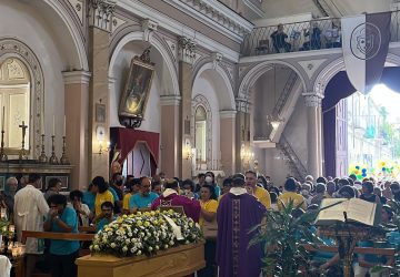 L'ultimo colorato abbraccio per Graziella VIDEO