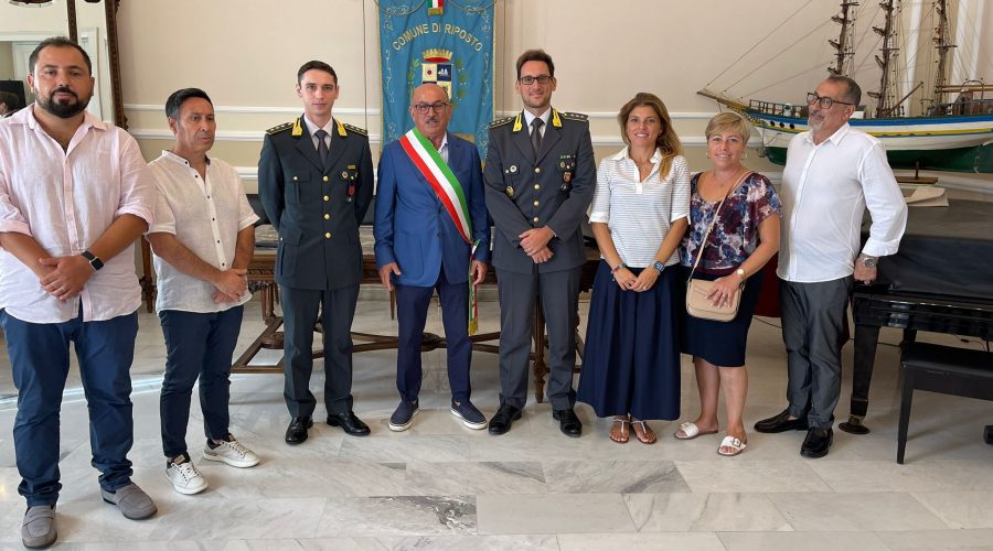 Guardia di finanza, commiato in Municipio del comandante Marco Burcheri