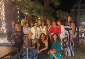 "Ragazze per sempre": si ritrovano a 40 anni dalla maturit&agrave;