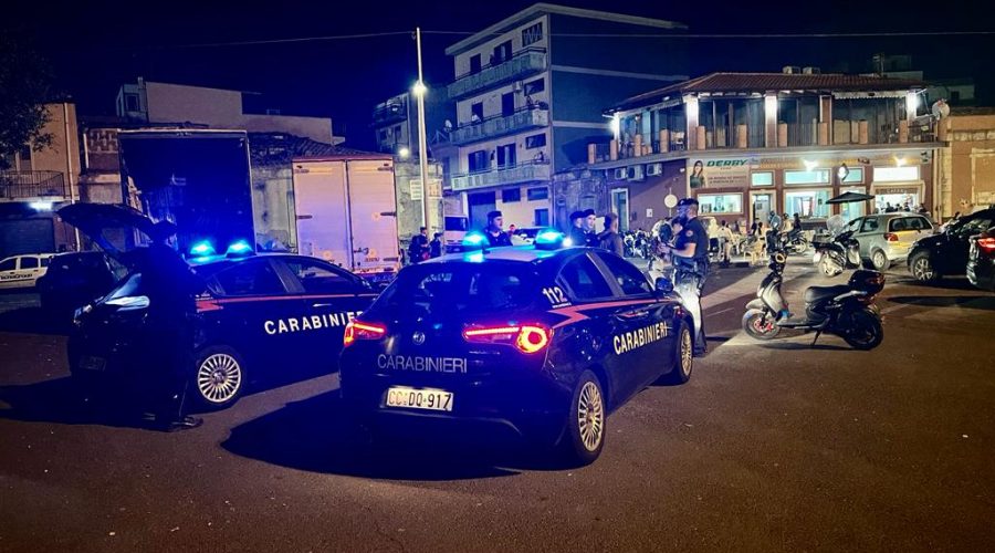 Controlli a tappeto a Picanello dei Cc e Polizia locale