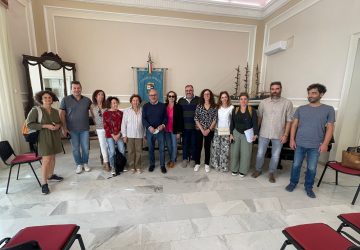 Erasmus: studenti del Pantano e Colajanni in visita al Comune di Riposto