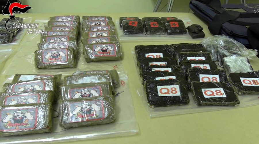 Trovata dai Carabinieri una santabarbara di armi, munizioni e droga