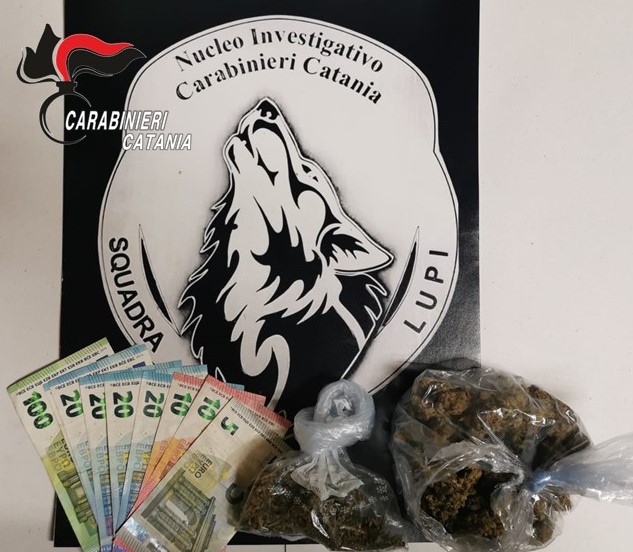 Nasconde droga nel forno della cucina. Arrestato pusher