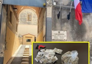 Nascondeva 120 grammi di marijuana nel comodino: arrestato un 28enne