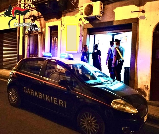 Controlli in un bar, rinvenuta sala giochi abusiva