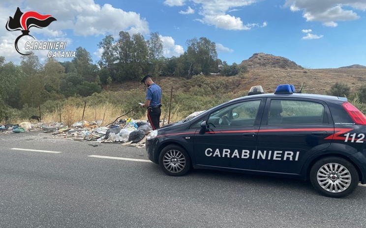 Sorpreso a bruciare rifiuti in contrada “Sorbia”: denunciato un 77enne