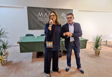 Francavilla, presentato il nuovo romanzo di Catena Fiorello Galeano, “I cannoli di Marites”