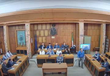 Giarre, riecco il Consiglio, tra Sirene e ammiccamenti. Opposizione a  rischio frantumazione?