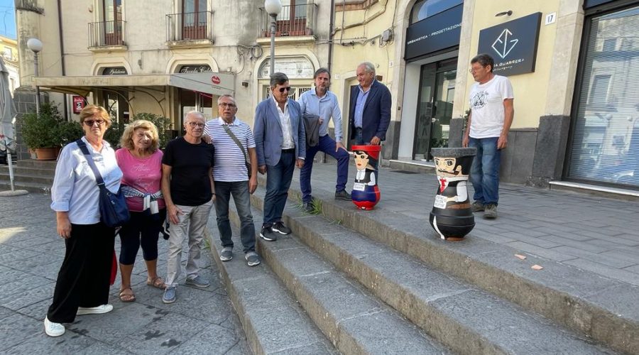 Giarre, da lunedi in piazza Arcoleo, i vasi decorativi dell’associazione L’Agorà