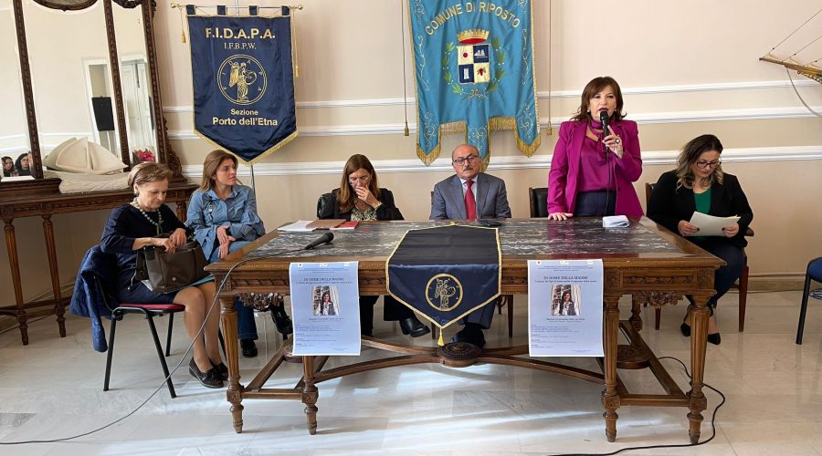 Riposto, conferenza Fidapa sul doppio cognome