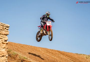 Motocross siciliano Epoca, il giarrese Giambattista Strano dedica il titolo regionale a Vincenzo Lombardo