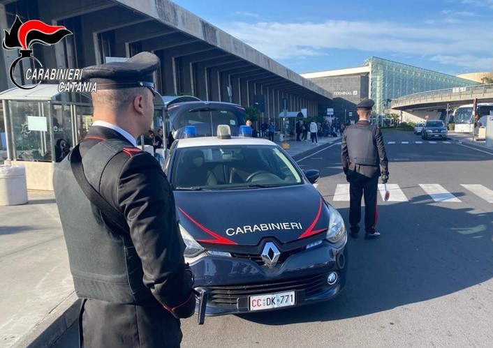 Controlli a tappeto agli NCC in aeroporto: denunce e sanzioni