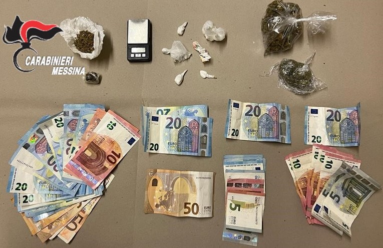 Taormina, controlli dei Carabinieri per il ponte di Ognissanti. Un arresto e due denunce